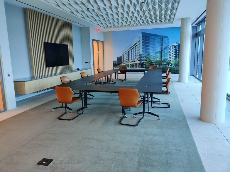 More Photos Of 1201 New York Ave NW, Washington Office For Lease
