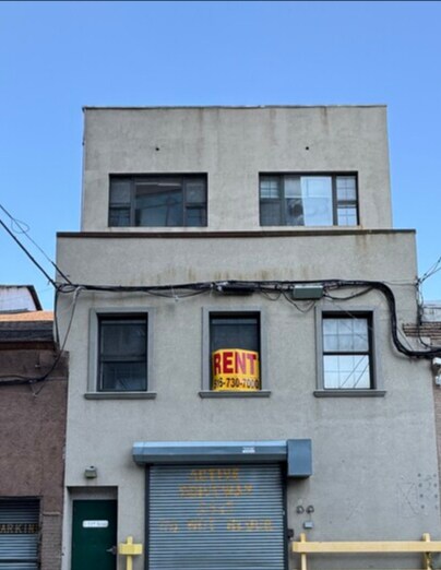 More Photos Of 3 Whale Sq, Brooklyn Warehouse For Lease