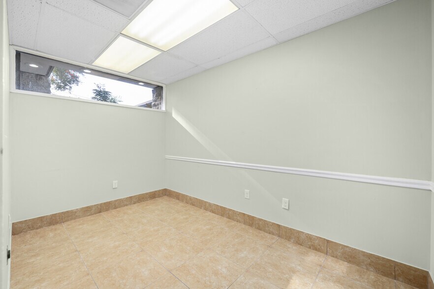 More Photos Of 2054 Park St, Jacksonville Medical For Lease
