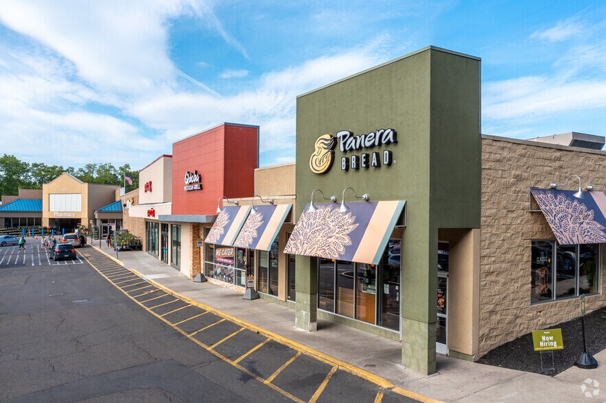 More Photos Of 650-654 Main Ave, Norwalk Unknown For Sale