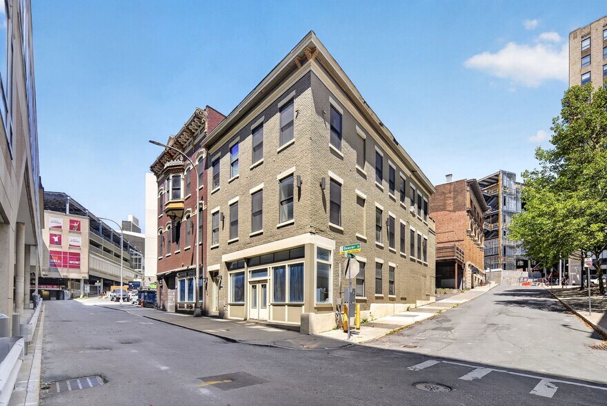 More Photos Of 83 Beaver St, Albany Apartments For Sale