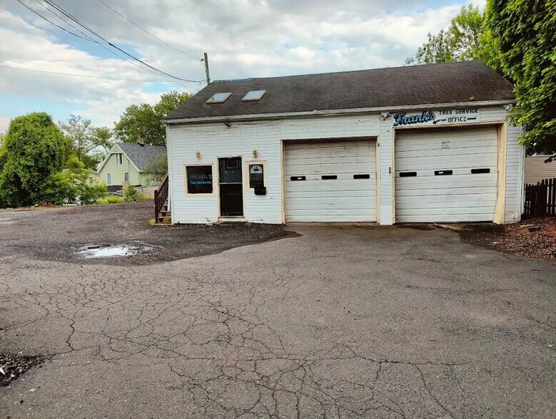 More Photos Of 56 Park Ave, Summit Auto Repair For Lease