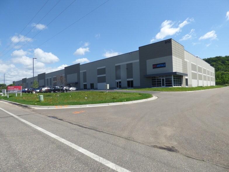 Primary Photo Of 910 Hastings Ave, Newport Distribution For Lease