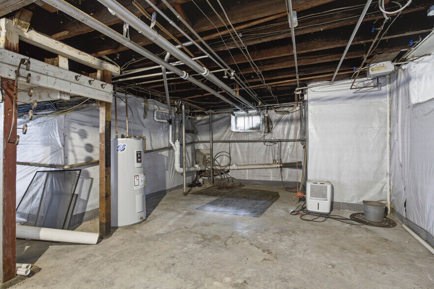 More Photos Of 678 Ferne Blvd, Drexel Hill Office For Sale
