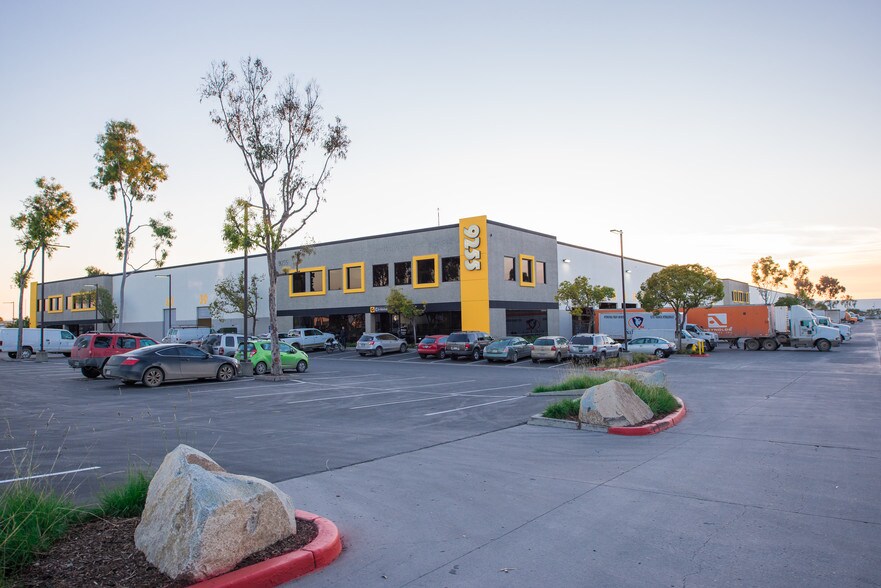 More Photos Of 9255 Customhouse Plz, San Diego Warehouse For Lease