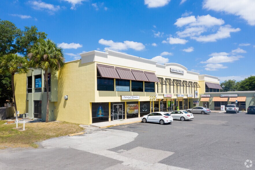More Photos Of 210-220 W Brandon Blvd, Brandon Office For Lease