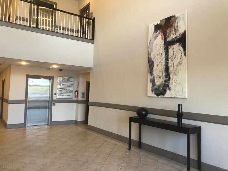 More Photos Of 9330 W Broadway St, Pearland Unknown For Lease