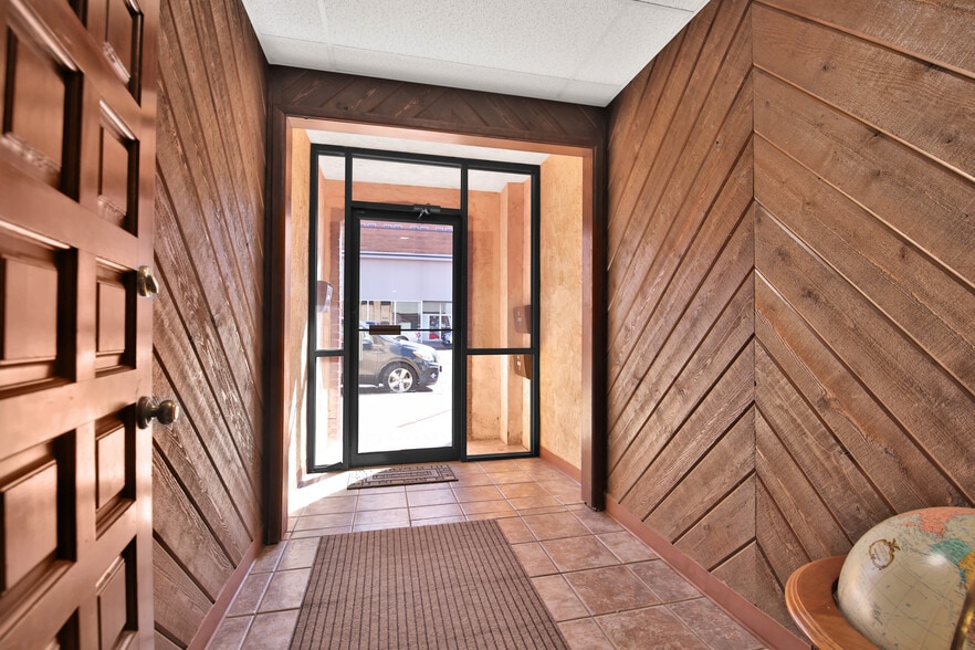 More Photos Of 1014 Broadway St, Lubbock Office For Sale