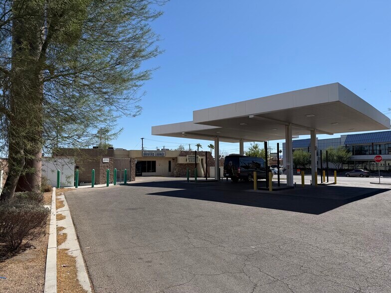 More Photos Of 4990 Paradise Rd, Las Vegas Service Station For Lease