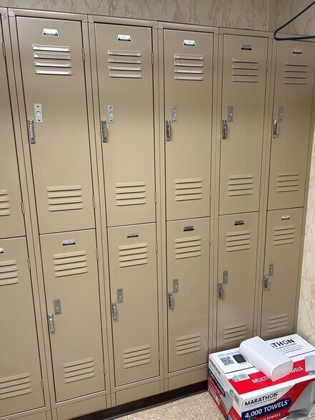 More Photos Of 818 N Raguet St, Lufkin Light Distribution For Sale