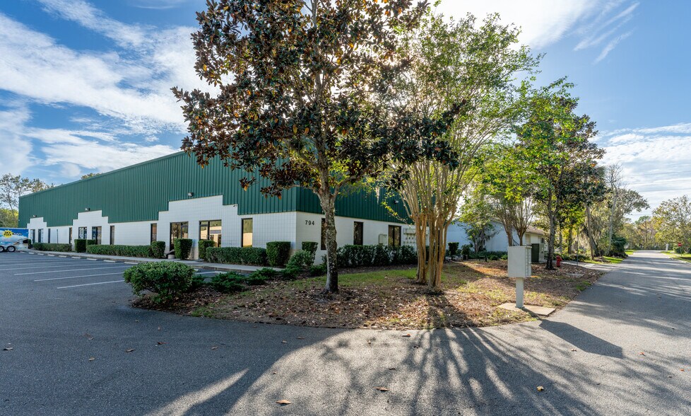 More Photos Of 794 Sanders Rd, Port Orange Showroom For Lease