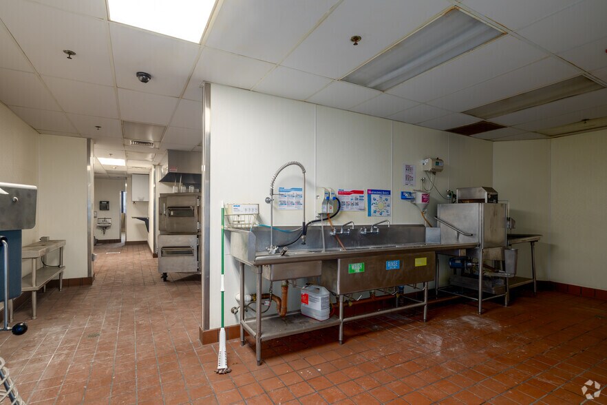 More Photos Of 2209 Richland Mall, Mansfield Unknown For Sale
