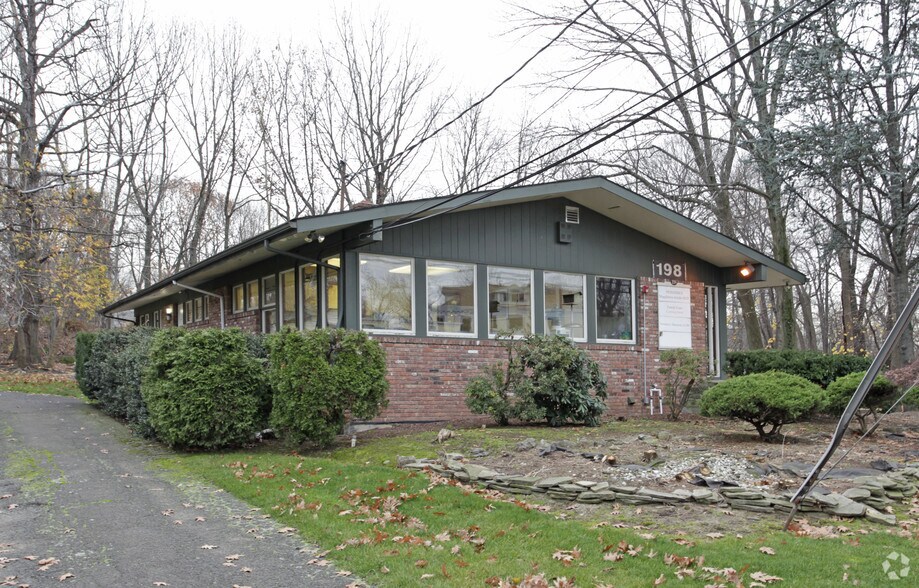 More Photos Of 198 North Ave E, Cranford Medical For Sale