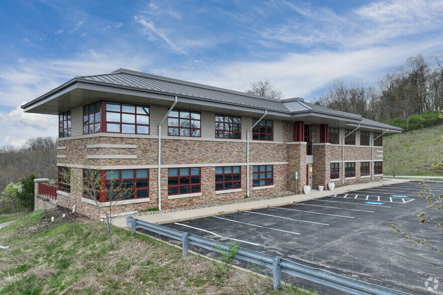 More Photos Of 150 Scharberry Ln, Mars Office For Sale