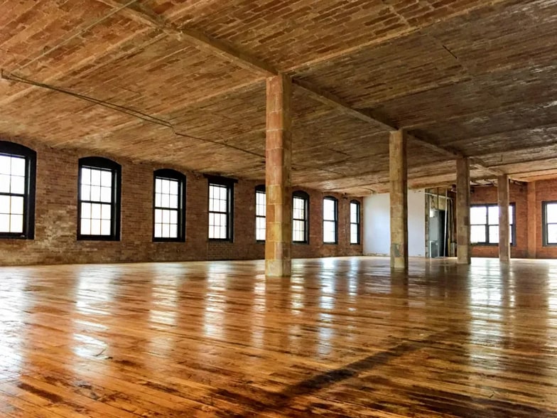 More Photos Of 215 W Ontario St, Chicago Office For Lease