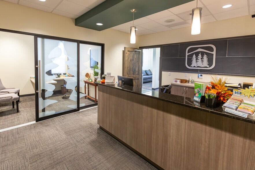 More Photos Of 200 W Railroad Ave, Plains Medical For Sale