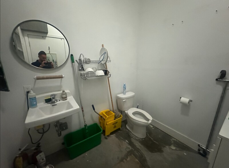 More Photos Of 210 Rivington St, New York Apartments For Lease