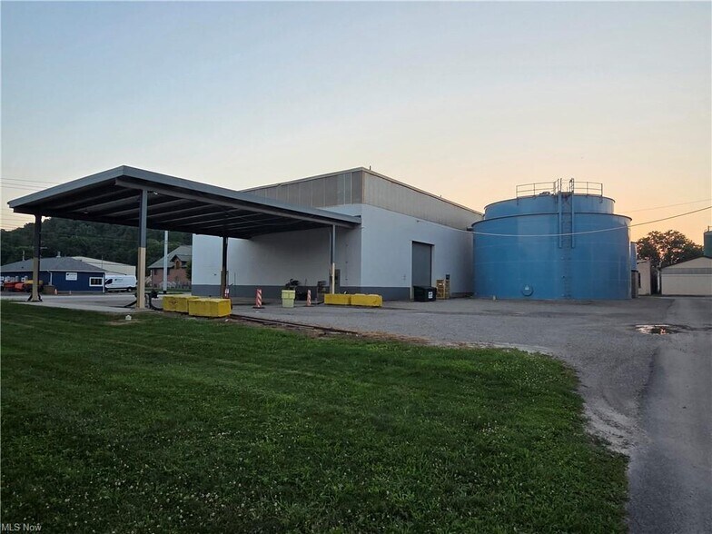 More Photos Of 120 Graham St, Zanesville Warehouse For Sale