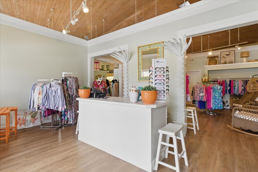 More Photos Of 444 4th St E, Boca Grande Freestanding For Sale