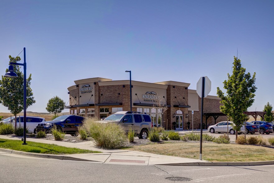 More Photos Of 9846 Zenith Meridian Dr, Englewood Restaurant For Lease