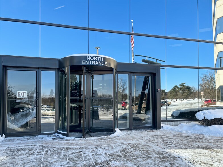 More Photos Of 39555 Orchard Hill Pl, Novi Coworking Space