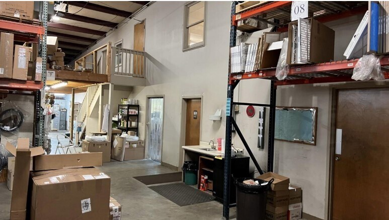 More Photos Of 2362 S Pine St, Spartanburg Service For Lease