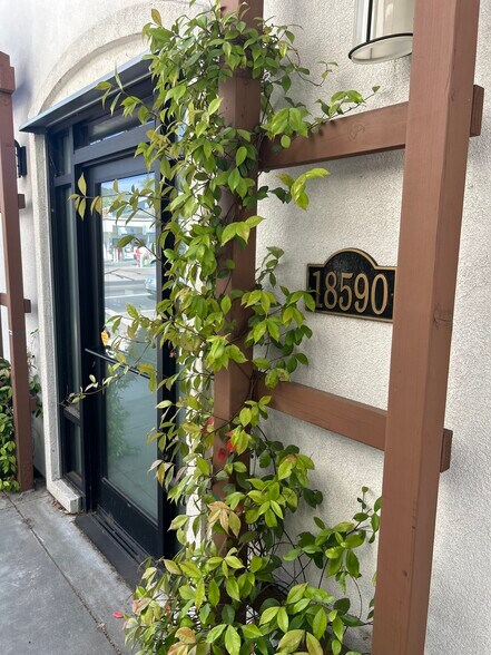 More Photos Of 18590-18594 Sonoma Hwy, Sonoma Storefront Retail Residential For Sale