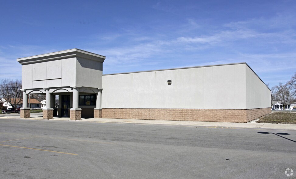 More Photos Of 120-260 W Northern Ave, Lima Unknown For Lease