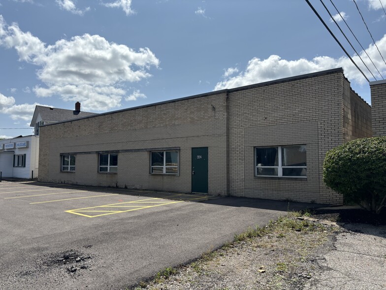 Primary Photo Of 442 S Green Rd, South Euclid Manufacturing For Sale