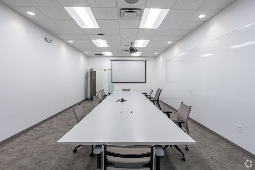 More Photos Of 4505 Derrick Industrial Pky, Atlanta Distribution For Lease