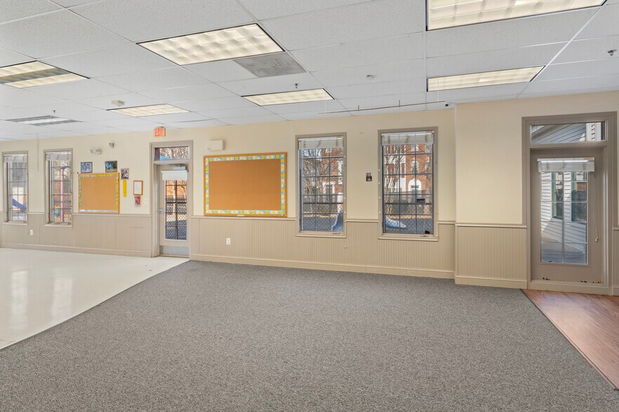 More Photos Of 42851 Smallwood Ter, Chantilly Daycare Center For Sale