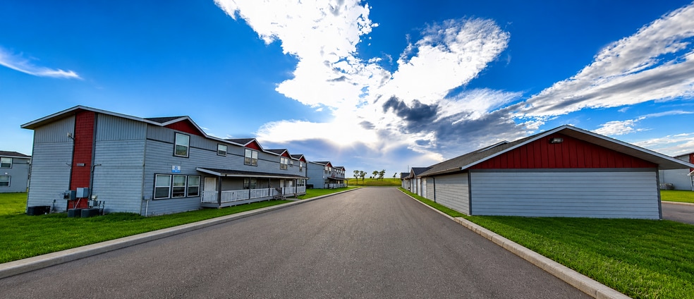 More Photos Of 509 Hunters Run St, Watford City Apartments For Sale