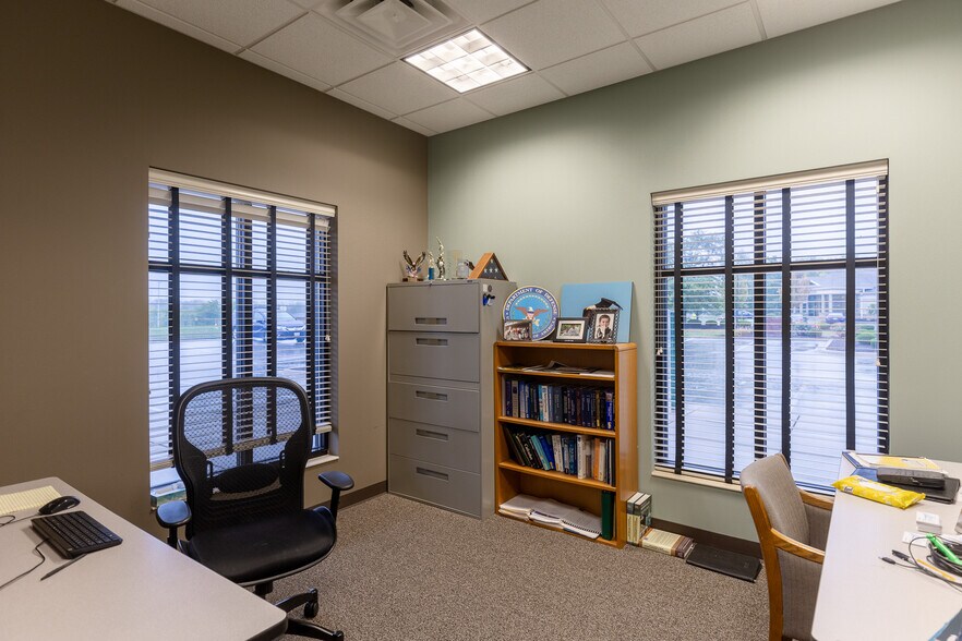 More Photos Of 1120-1130 Channingway Dr, Fairborn Medical For Sale