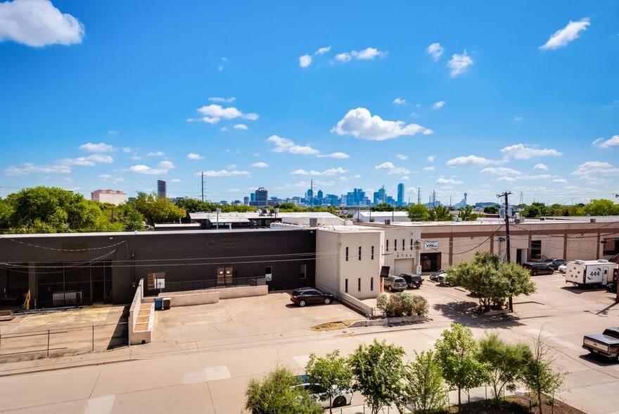 More Photos Of 4763 Algiers St, Dallas Loft Creative Space For Sale