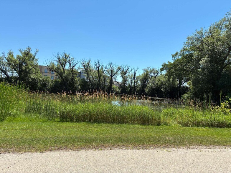 More Photos Of 851 S Rolling Meadows Dr, Fond Du Lac Office For Sale