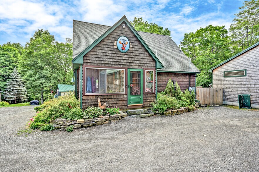More Photos Of 15 Lower Wilson Pond Rd, Greenville Specialty For Sale