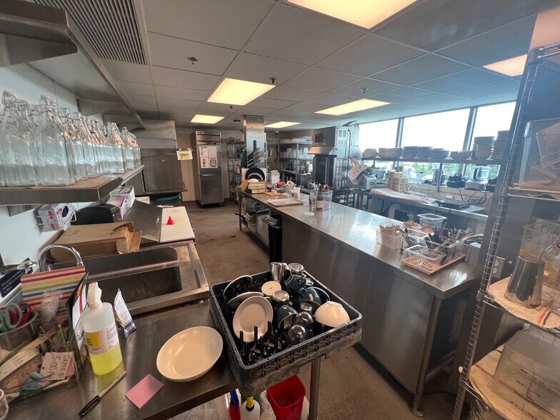 More Photos Of 8550-8594 Santa Monica Blvd, West Hollywood General Retail For Sale