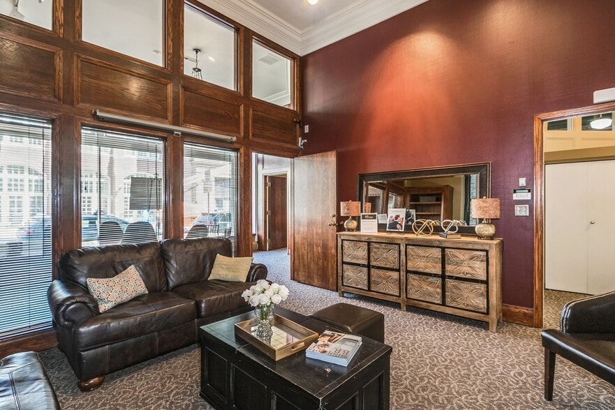 More Photos Of 413 Wacouta St, Saint Paul Office Residential For Lease