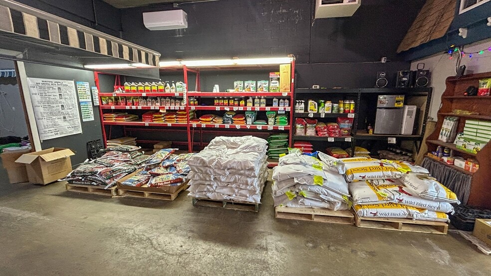 More Photos Of 407 2nd Ave NW, Rochester Light Distribution For Lease