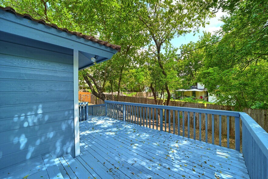 More Photos Of 4507 N Interstate 35, Austin Loft Creative Space For Lease