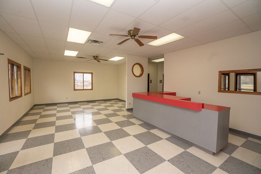 More Photos Of 520 S Ramsey Dr, Valley Center Freestanding For Sale