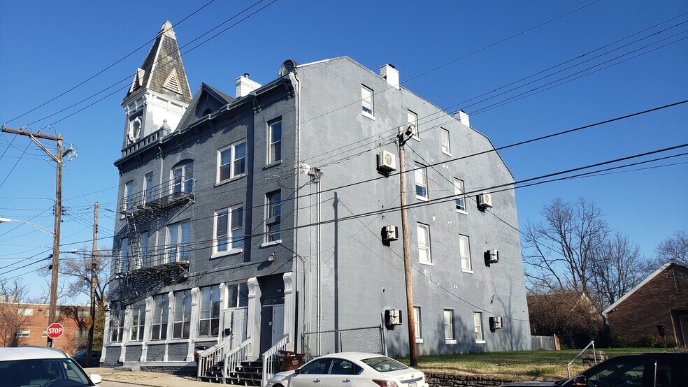 More Photos Of 2904 Alms Pl, Cincinnati Apartments For Sale