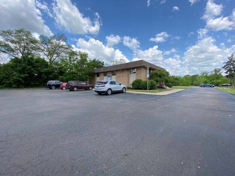 More Photos Of 2290 E Hill Rd, Grand Blanc Medical For Lease