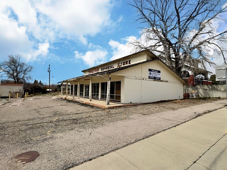 More Photos Of 105 W 7th St, Lusk General Retail For Sale
