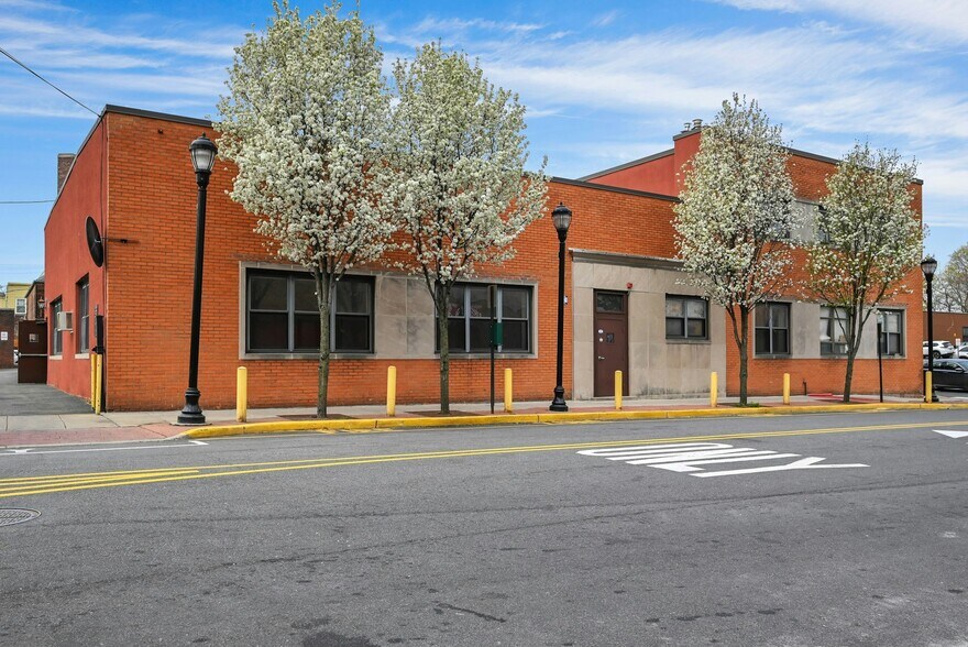 More Photos Of 4214 John F Kennedy Blvd, Union City Office For Lease