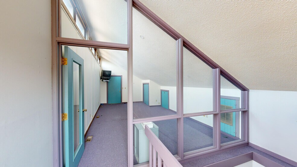 More Photos Of 205-217 E Washington Center Rd, Fort Wayne Office For Lease