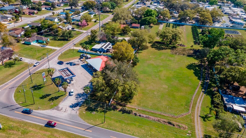 More Photos Of 7950 Wire Rd, Zephyrhills Service Station For Sale