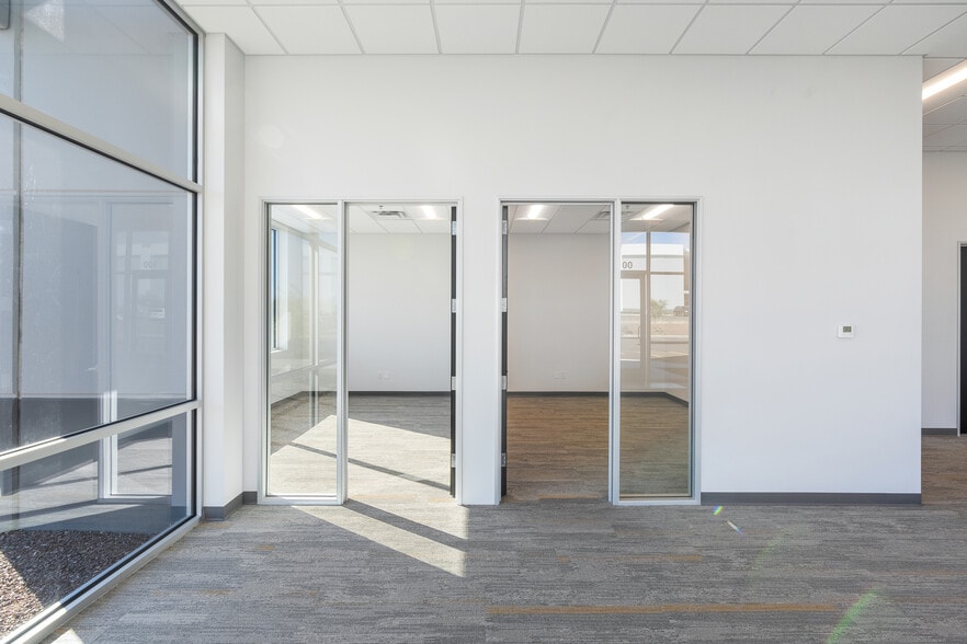 More Photos Of 500 E Pinnacle Peak Rd, Phoenix Unknown For Lease