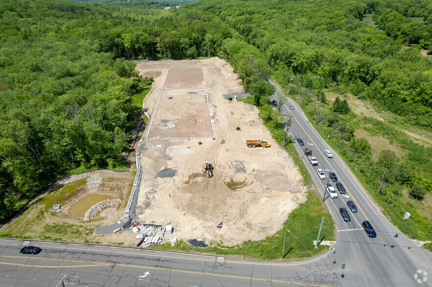 More Photos Of 1685 Straits Tpke, Middlebury General Retail For Lease