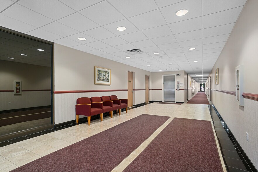 More Photos Of 1940 Commerce St, Yorktown Heights Office For Lease